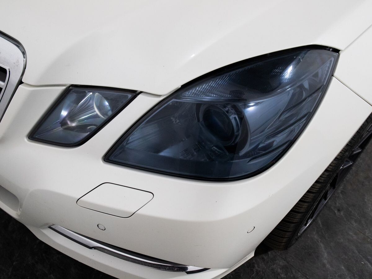 Mercedes-Benz E-Класс 2011 - фото автомобиля