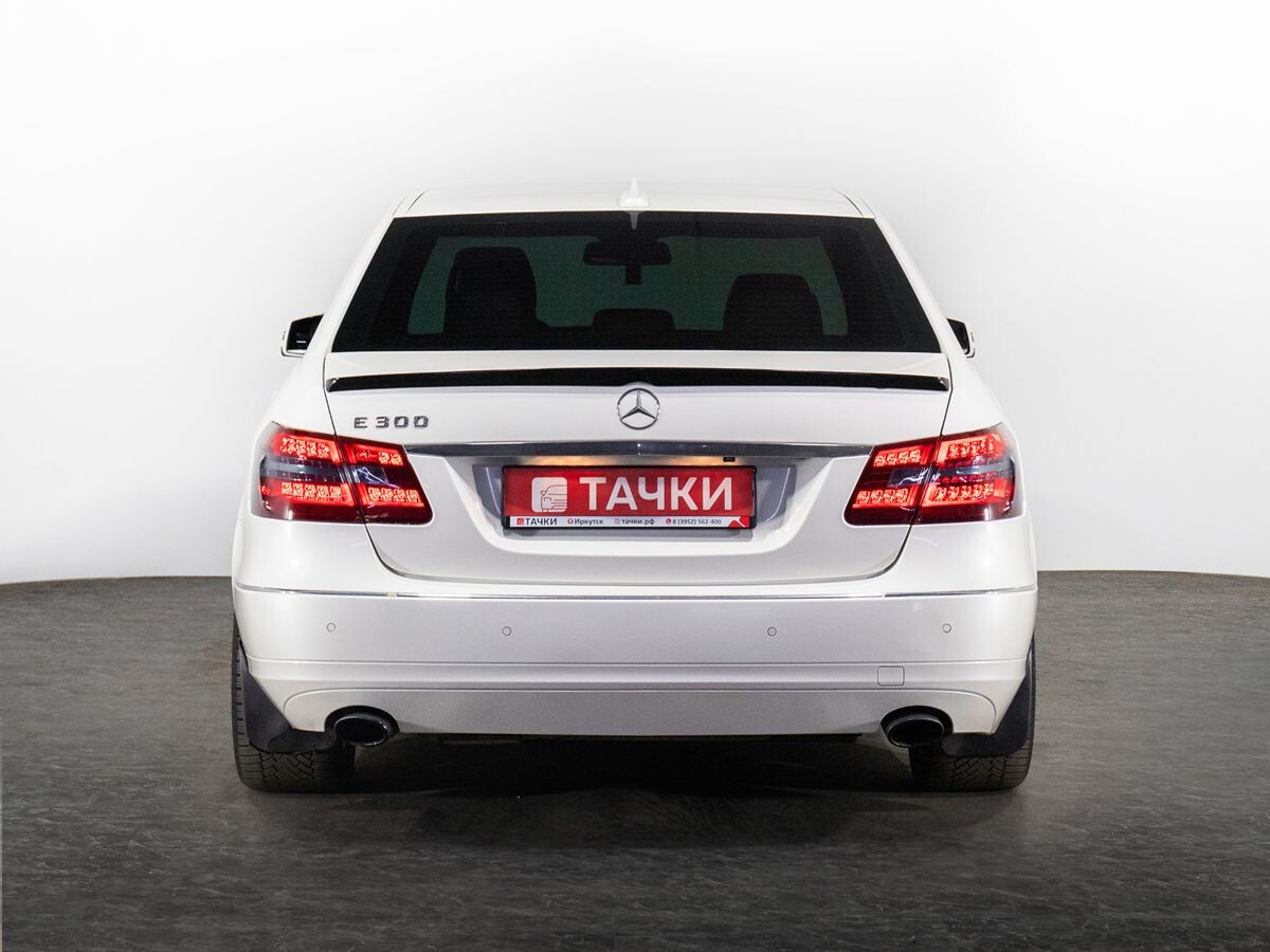 Mercedes-Benz E-Класс 2011 - фото автомобиля