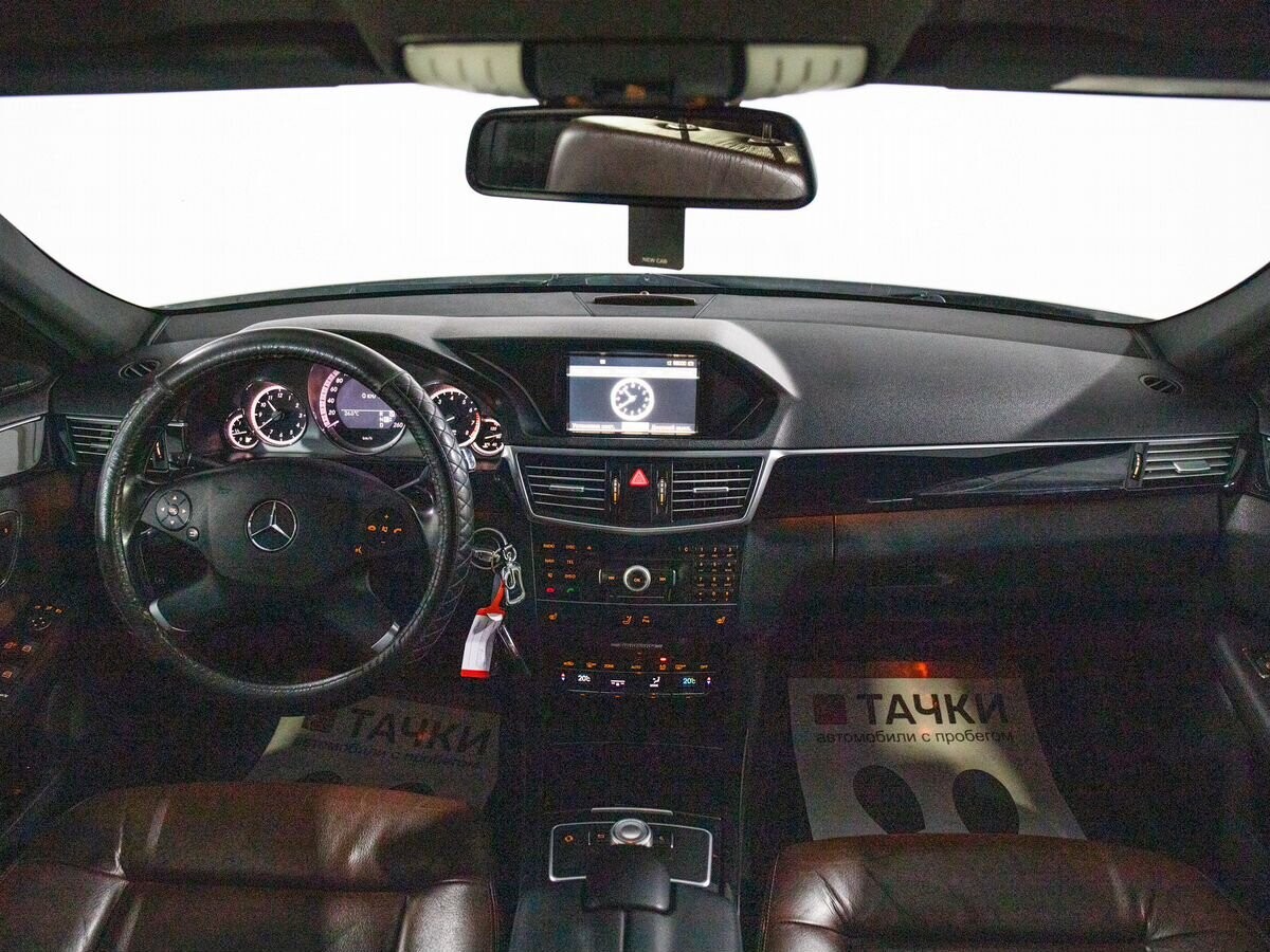 Mercedes-Benz E-Класс 2011 - фото автомобиля