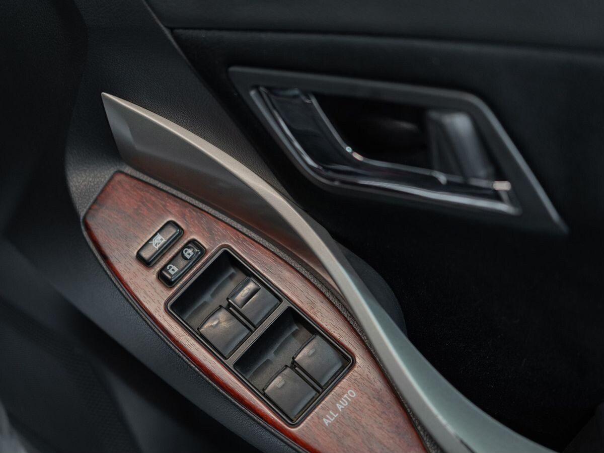 Toyota Premio 2012 - фото автомобиля