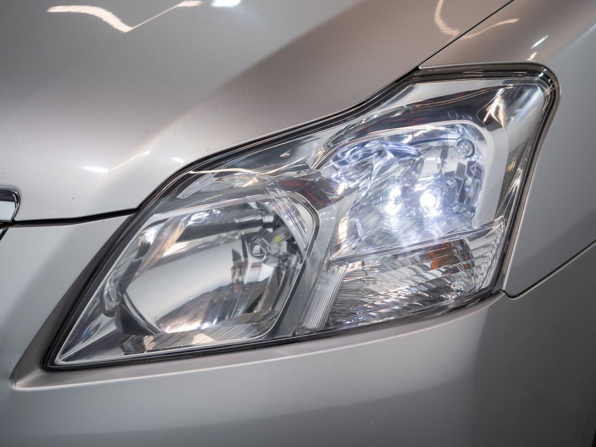 Toyota Premio 2012 - фото автомобиля