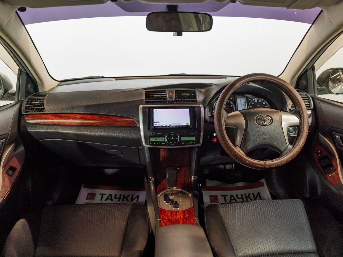 Toyota Premio 2012 - фото автомобиля