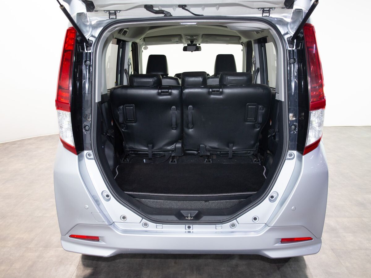 Toyota Roomy 2017 - фото автомобиля