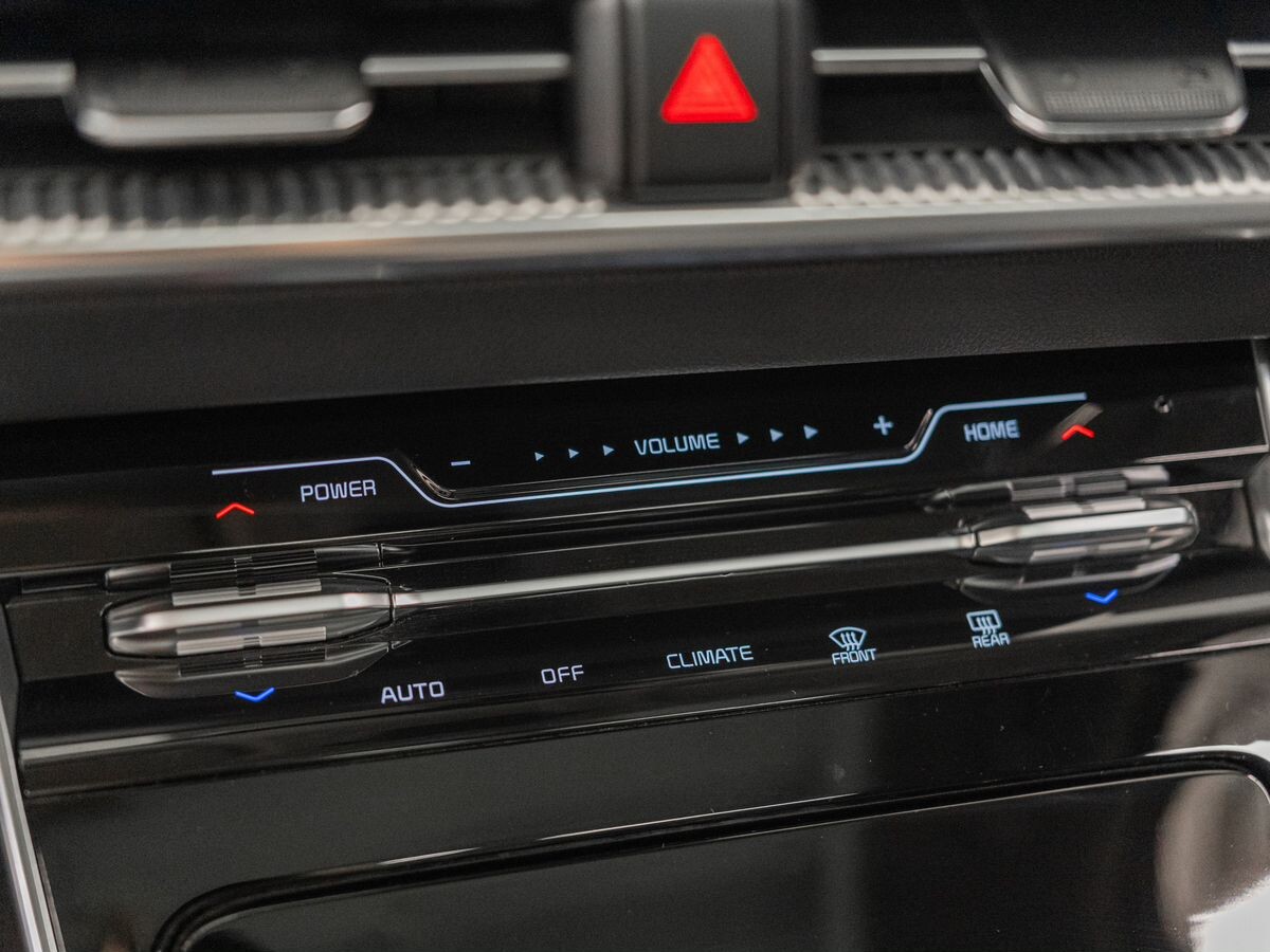 Kia K5 2023 - фото автомобиля