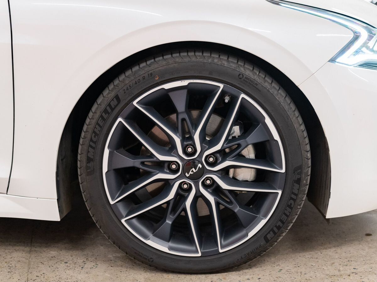 Kia K5 2023 - фото автомобиля