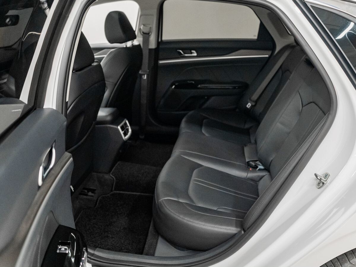 Kia K5 2023 - фото автомобиля