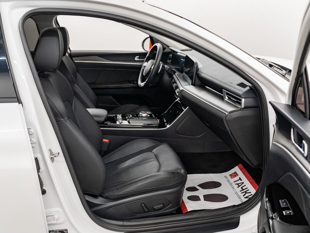 Kia K5 2023 - фото автомобиля