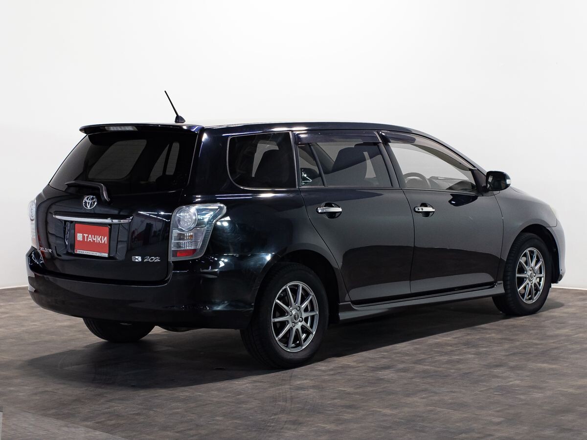 Toyota Corolla 2010 - фото автомобиля