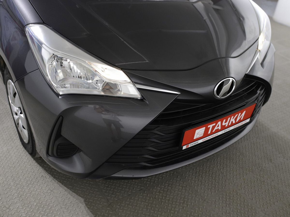 Toyota Vitz 2018 - фото автомобиля