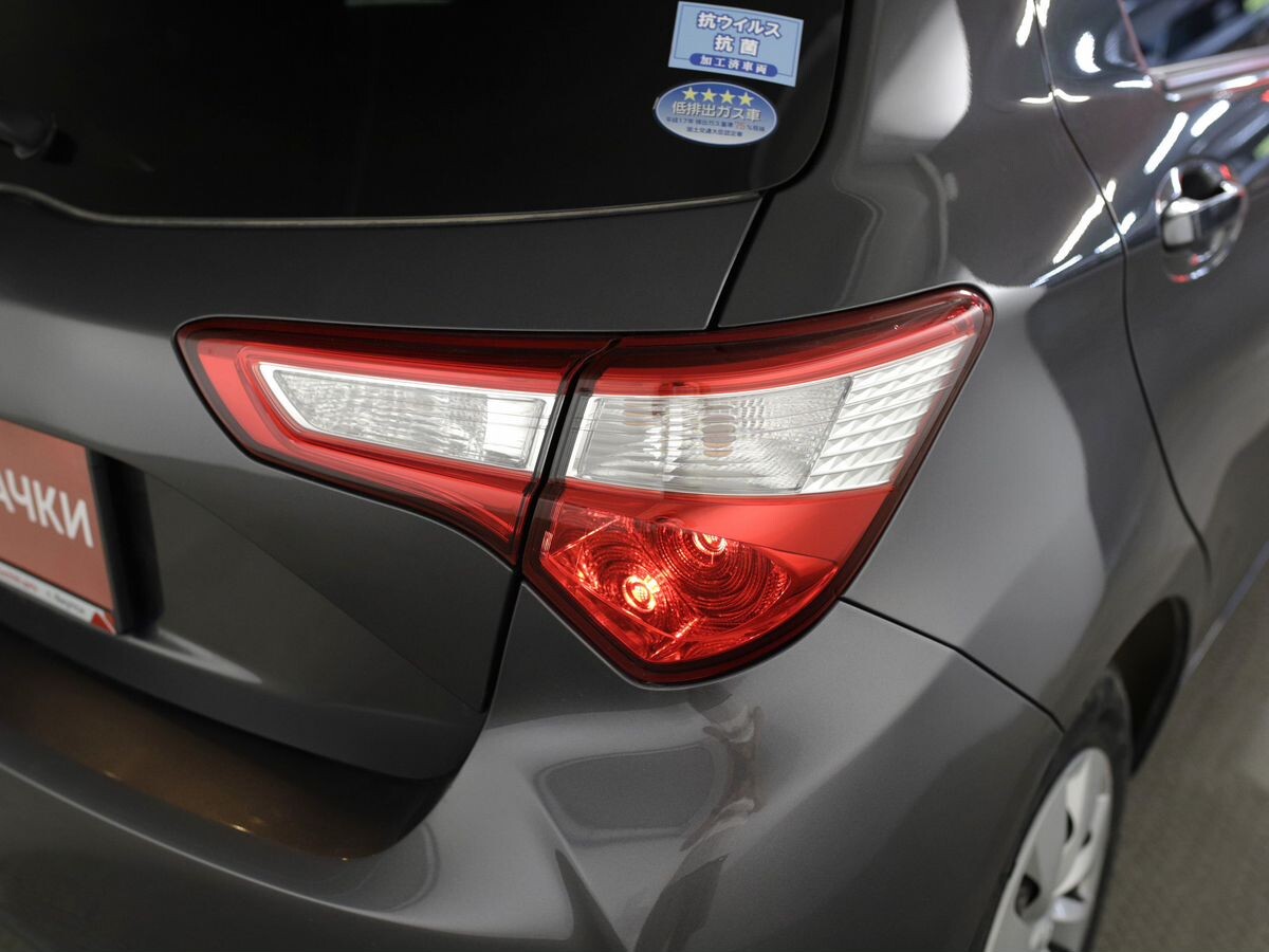 Toyota Vitz 2018 - фото автомобиля