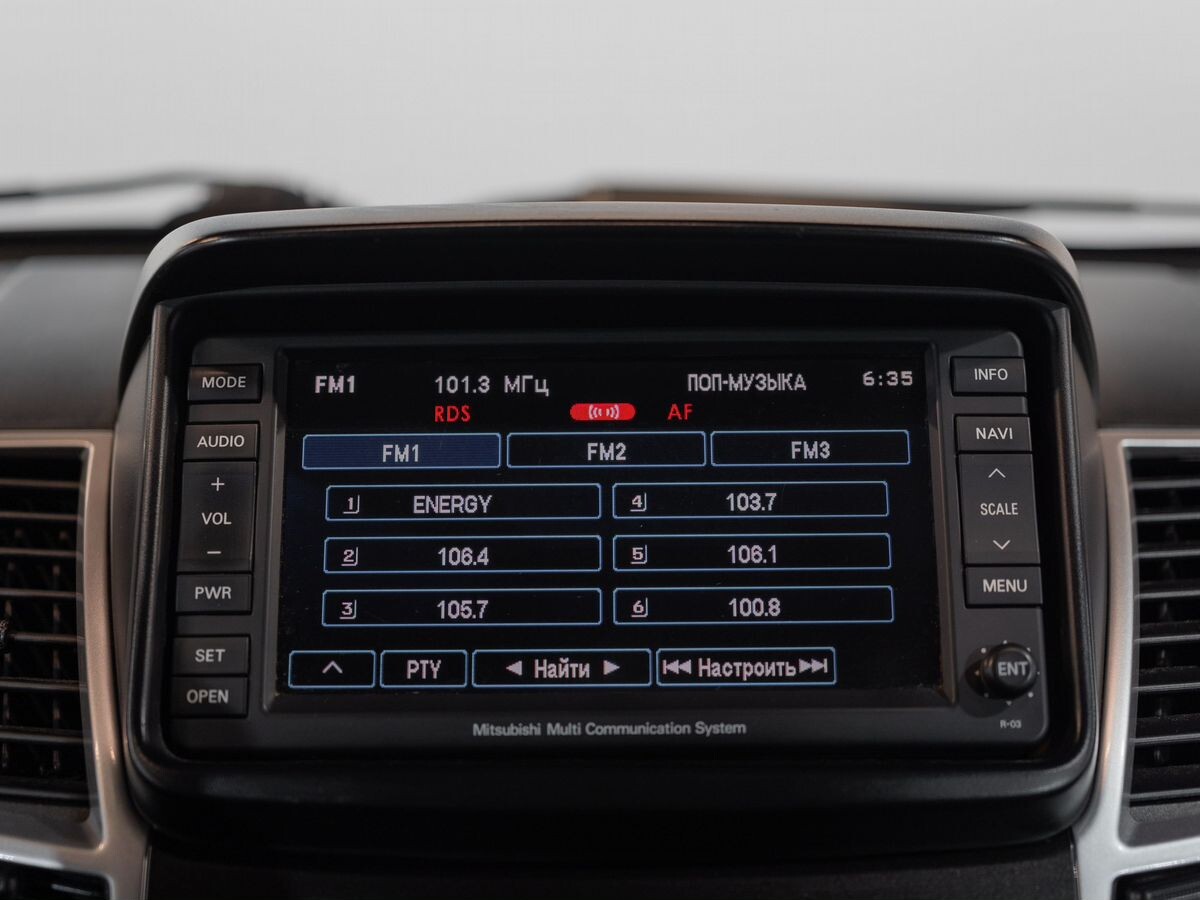 Mitsubishi Pajero Sport 2011 - фото автомобиля