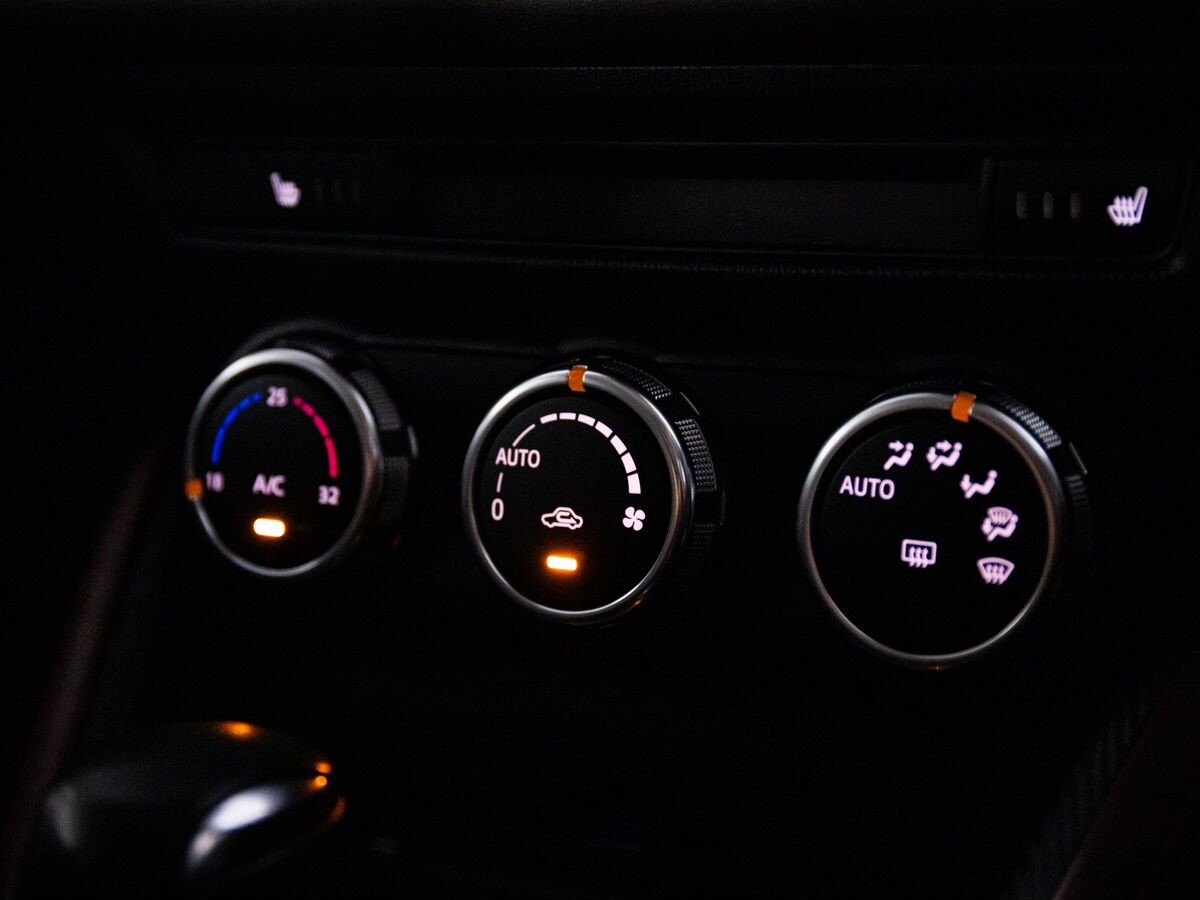 Mazda CX-3 2015 - фото автомобиля