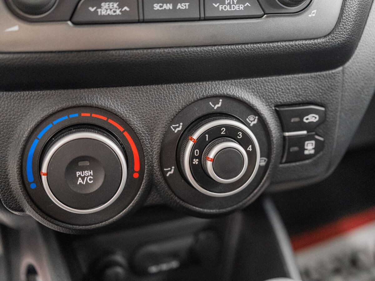 Kia Rio 2012 - фото автомобиля