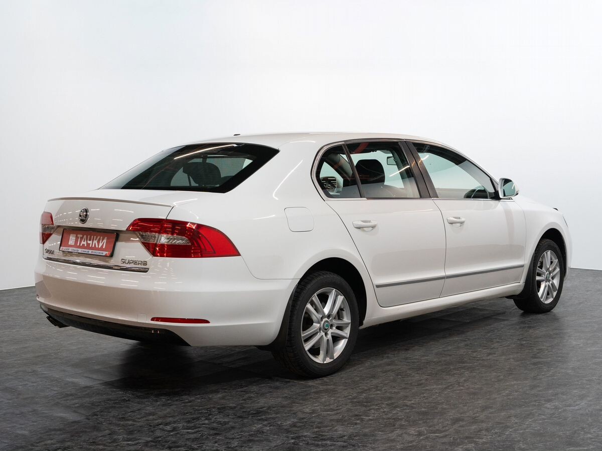 Skoda Superb 2014 - фото автомобиля