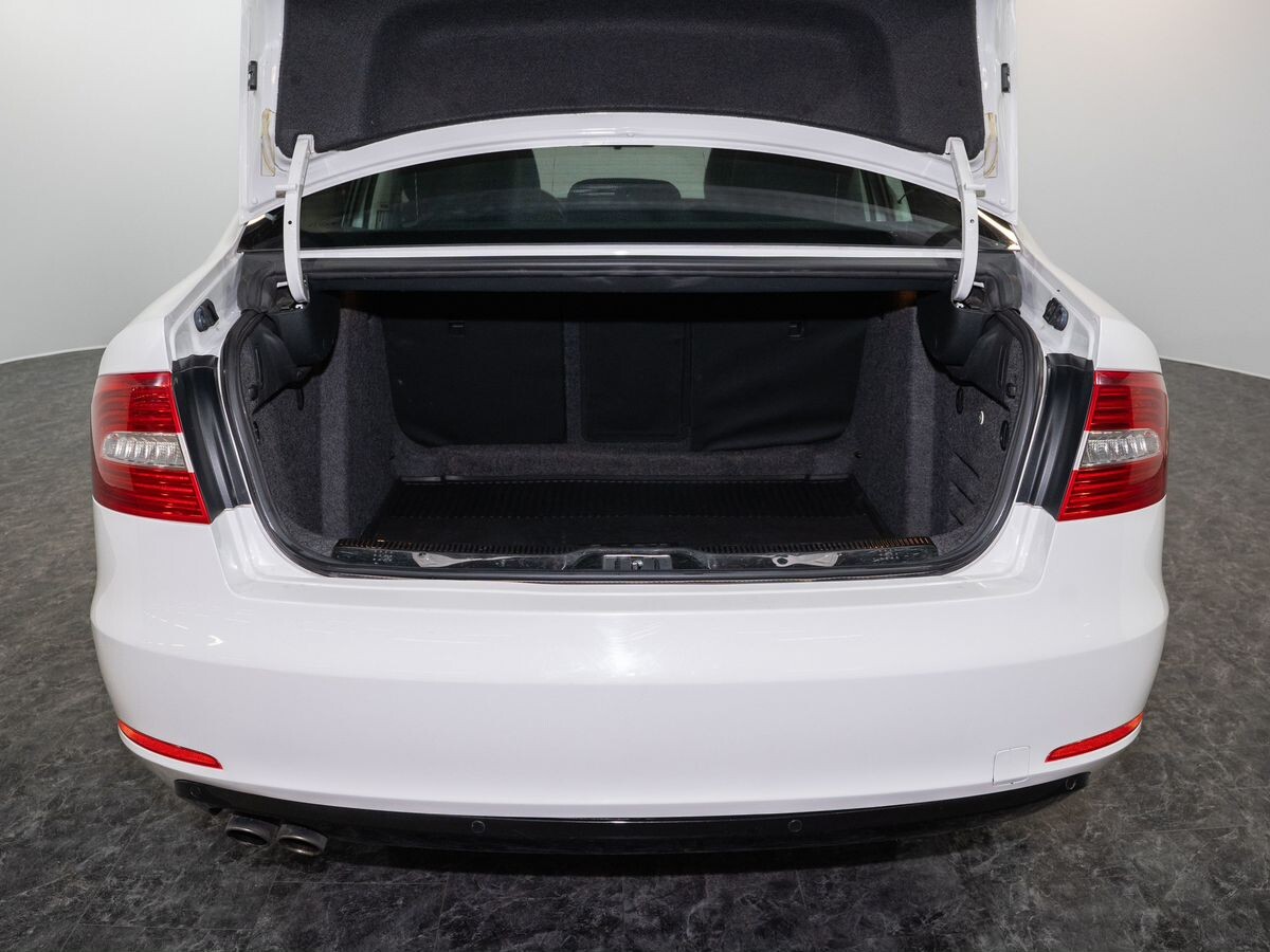 Skoda Superb 2014 - фото автомобиля