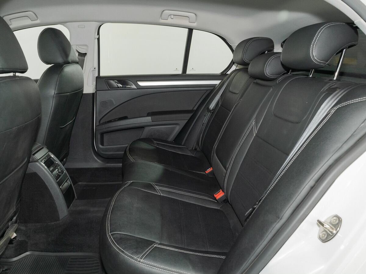 Skoda Superb 2014 - фото автомобиля