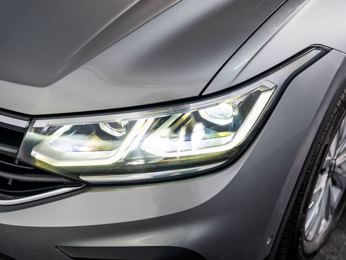 Volkswagen Tiguan 2021 - фото автомобиля