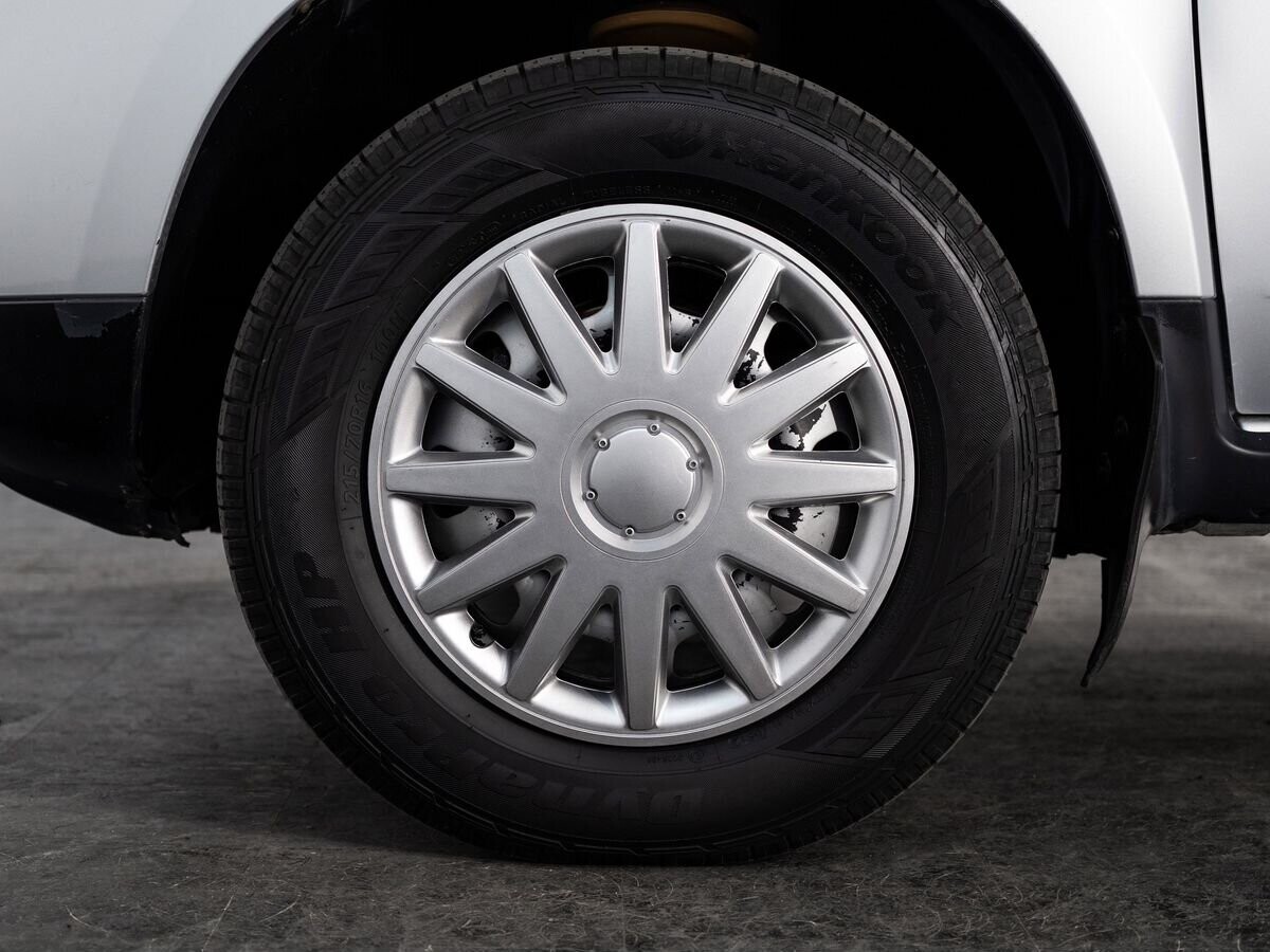 Renault Duster 2019 - фото автомобиля