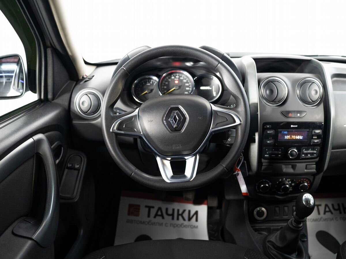 Renault Duster 2019 - фото автомобиля