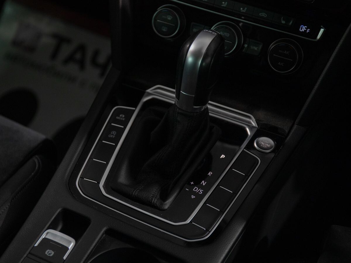 Volkswagen Passat 2016 - фото автомобиля