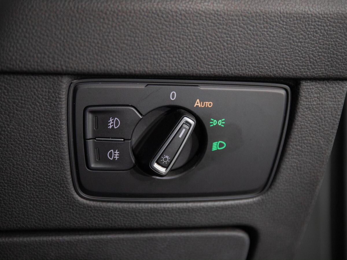 Volkswagen Passat 2016 - фото автомобиля