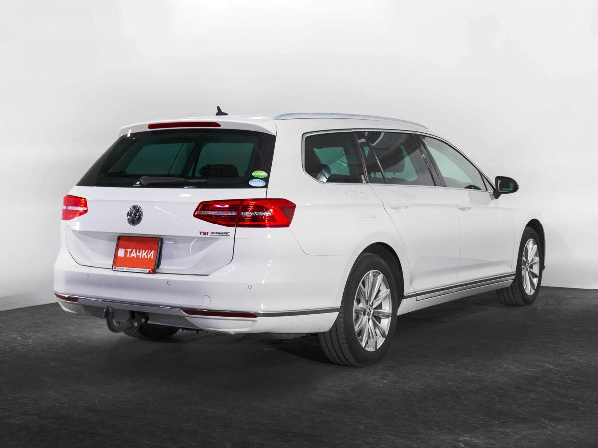 Volkswagen Passat 2016 - фото автомобиля