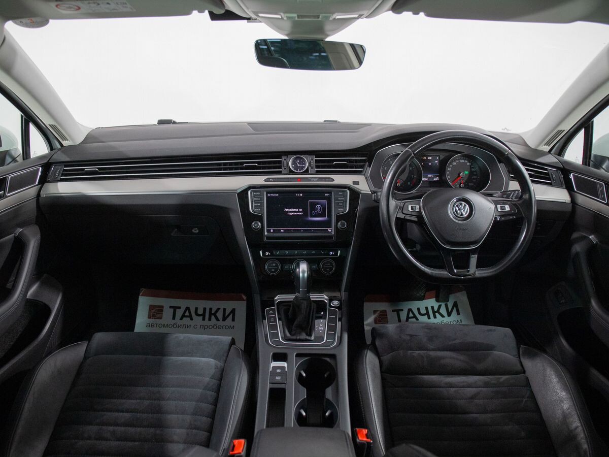 Volkswagen Passat 2016 - фото автомобиля
