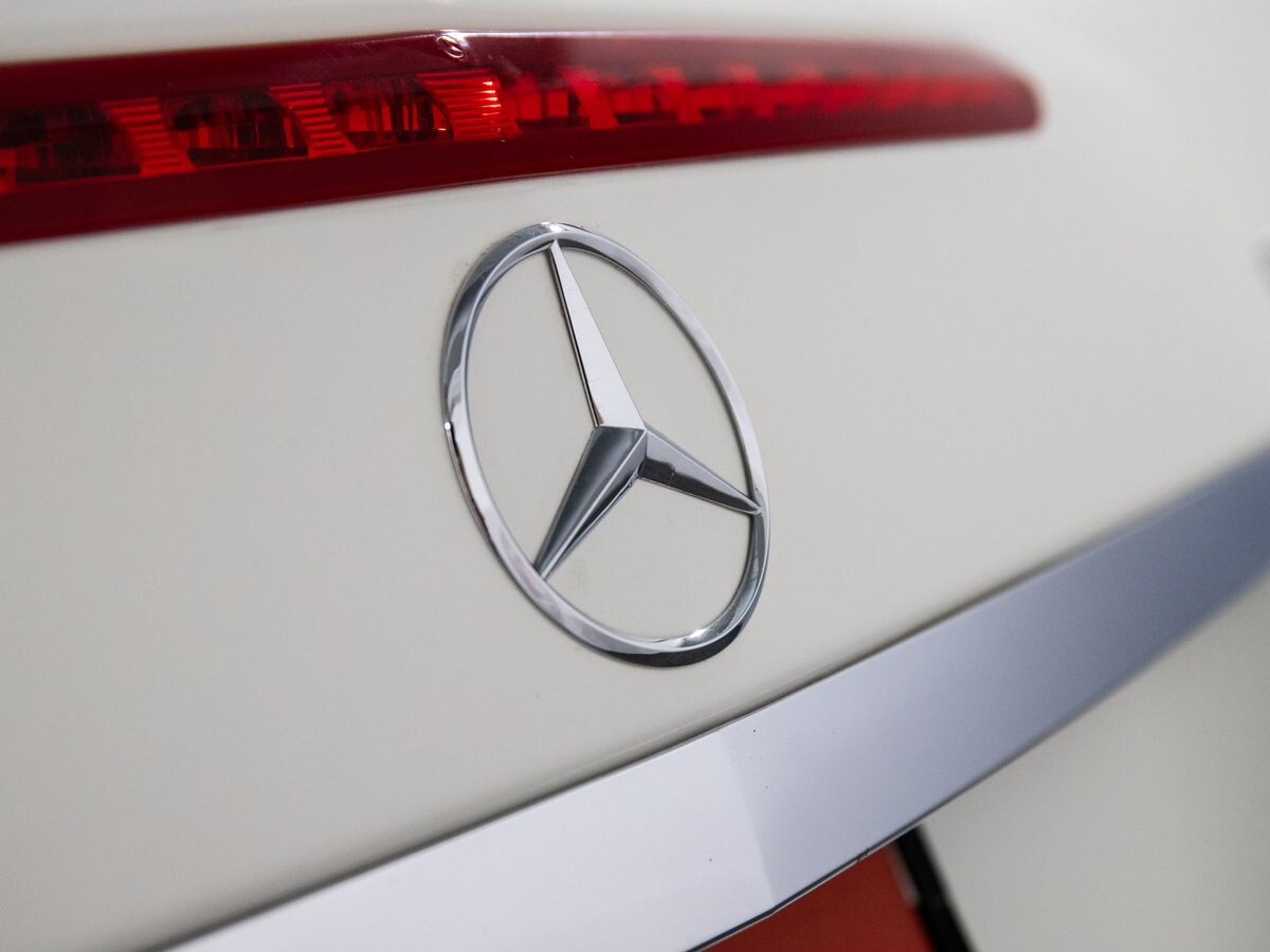 Mercedes-Benz E-Класс 2011 - фото автомобиля