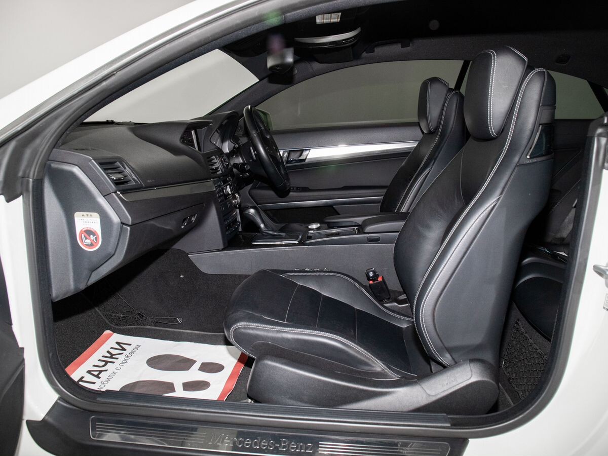 Mercedes-Benz E-Класс 2011 - фото автомобиля