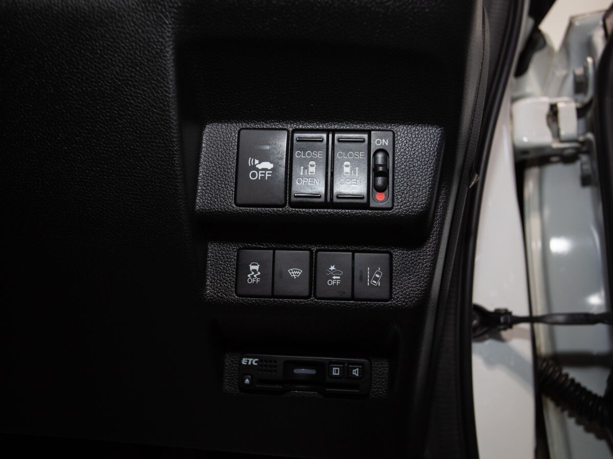 Honda Freed 2017 - фото автомобиля