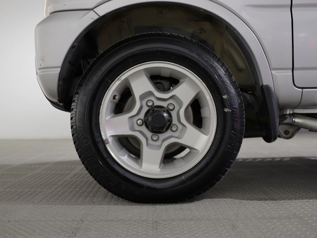 Suzuki Jimny 2005 - фото автомобиля