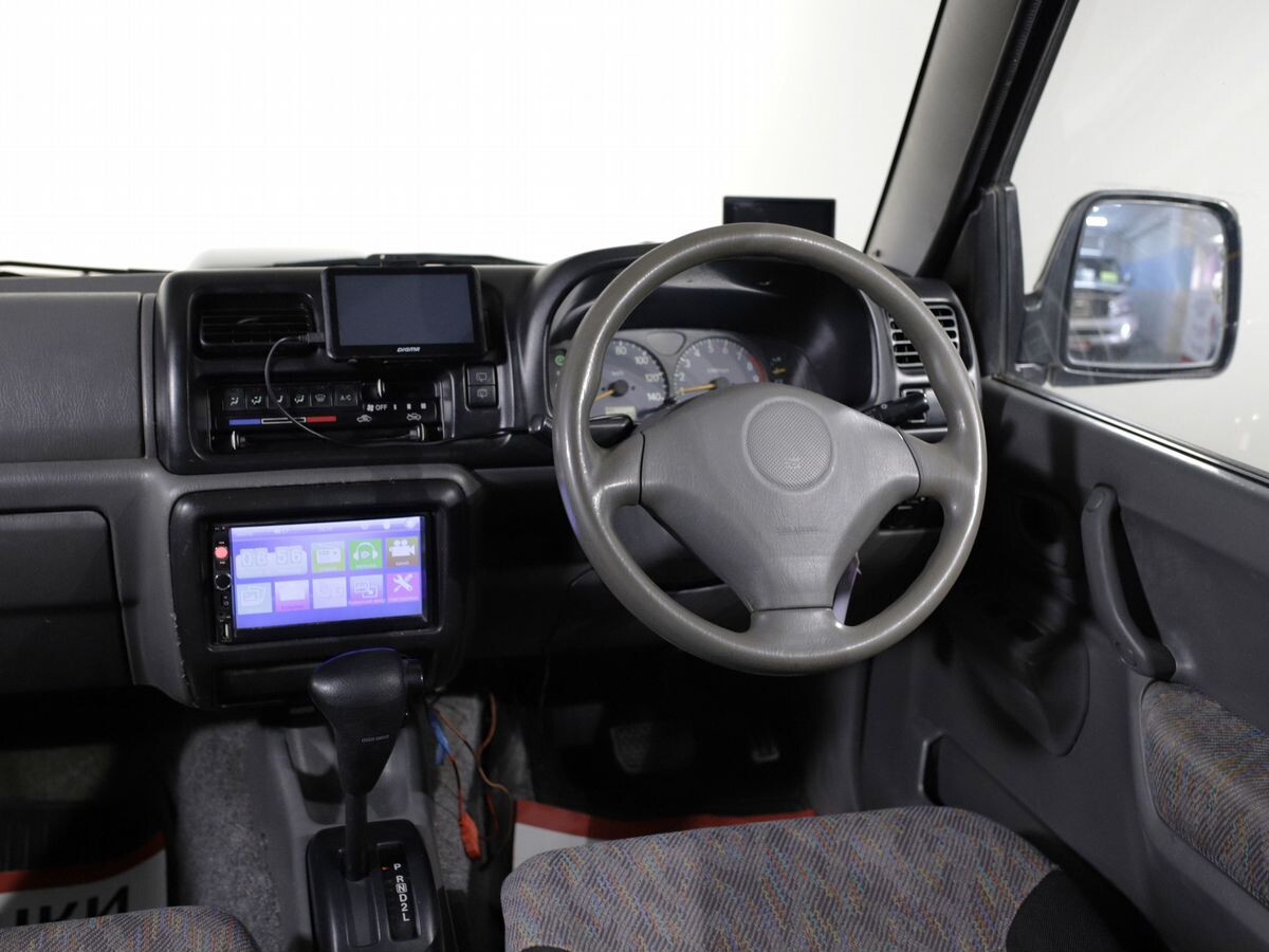 Suzuki Jimny 2005 - фото автомобиля