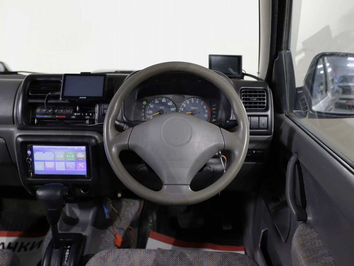 Suzuki Jimny 2005 - фото автомобиля