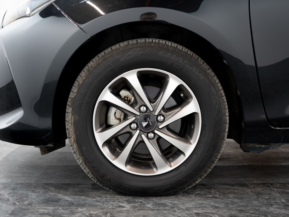 Toyota Vitz 2014 - фото автомобиля