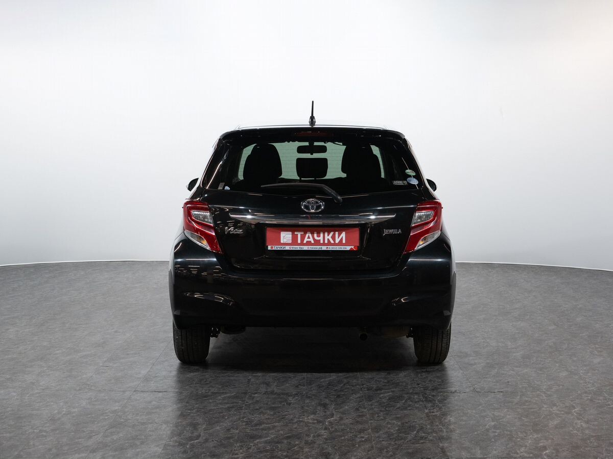 Toyota Vitz 2014 - фото автомобиля