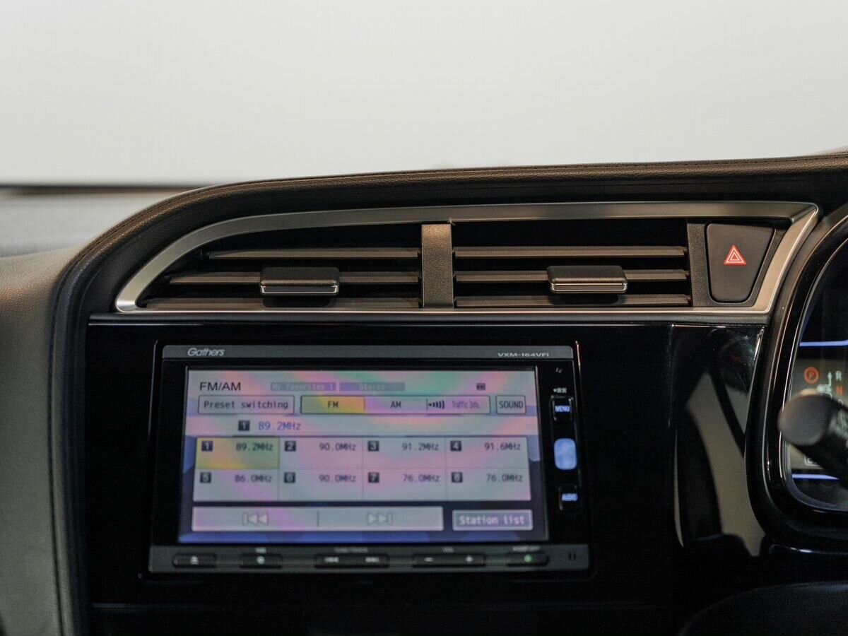 Honda Shuttle 2015 - фото автомобиля