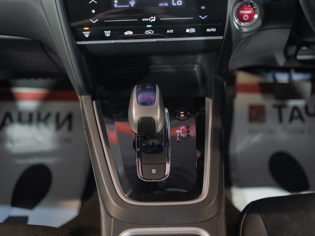 Honda Shuttle 2015 - фото автомобиля