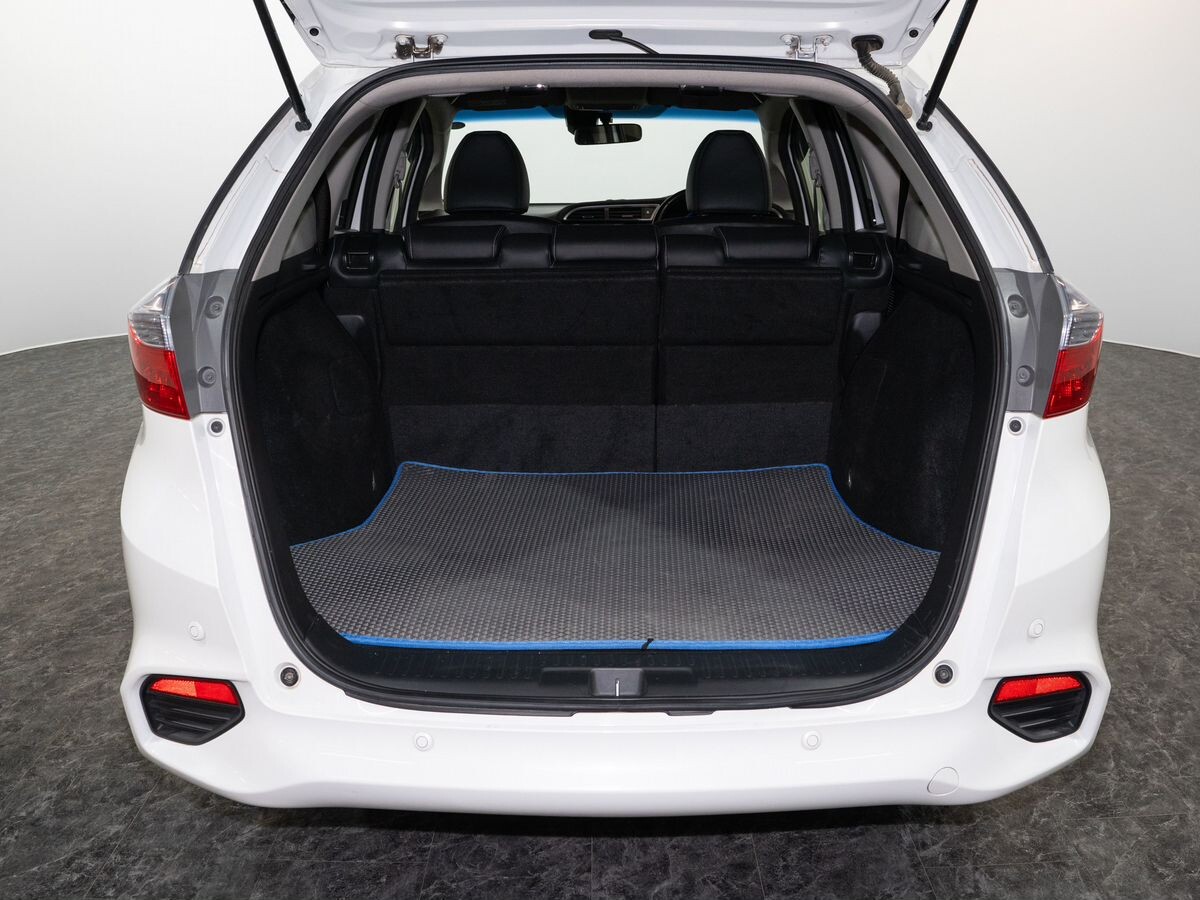 Honda Shuttle 2015 - фото автомобиля