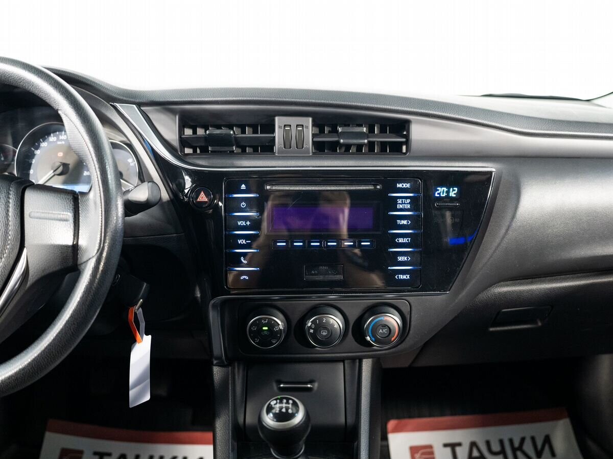 Toyota Corolla 2018 - фото автомобиля