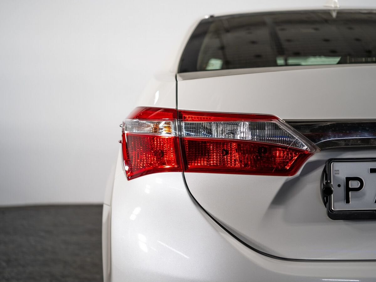 Toyota Corolla 2018 - фото автомобиля