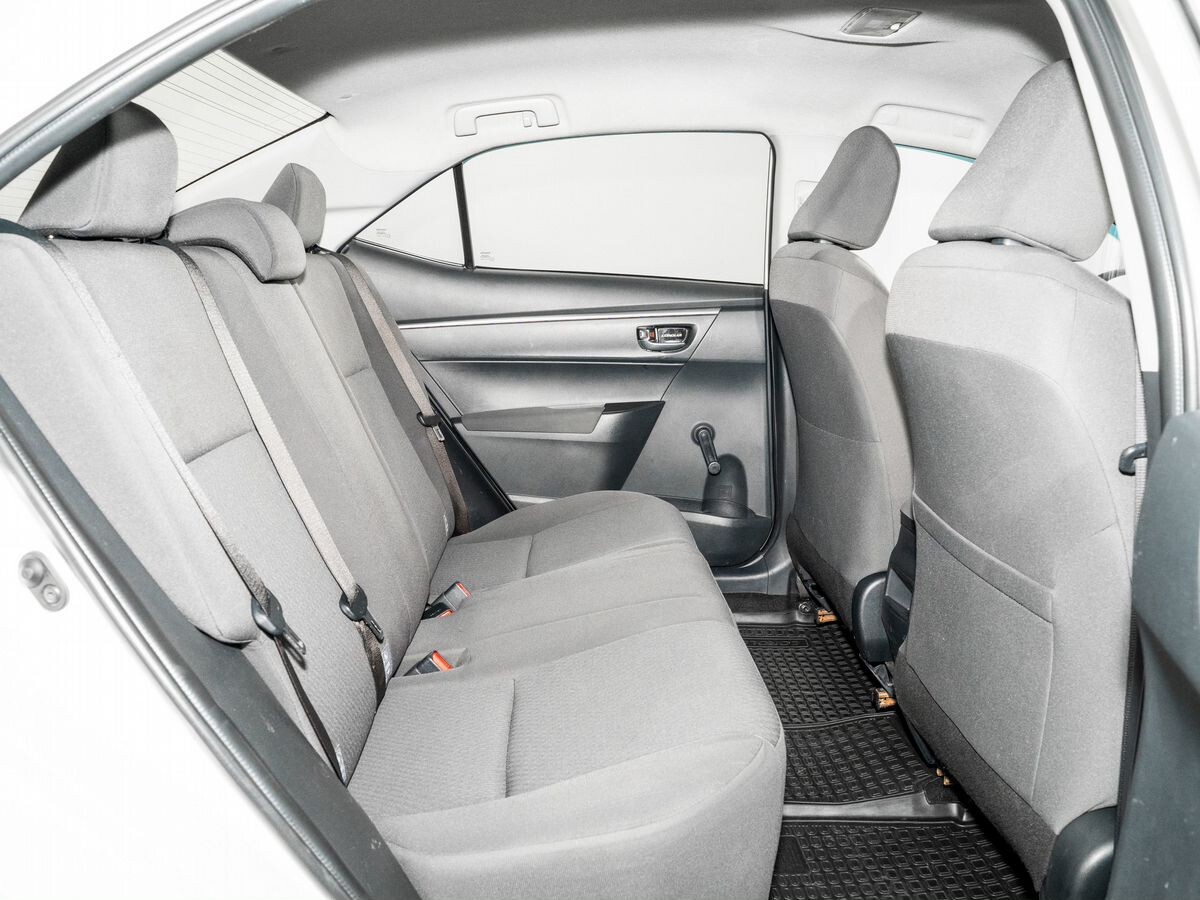 Toyota Corolla 2018 - фото автомобиля