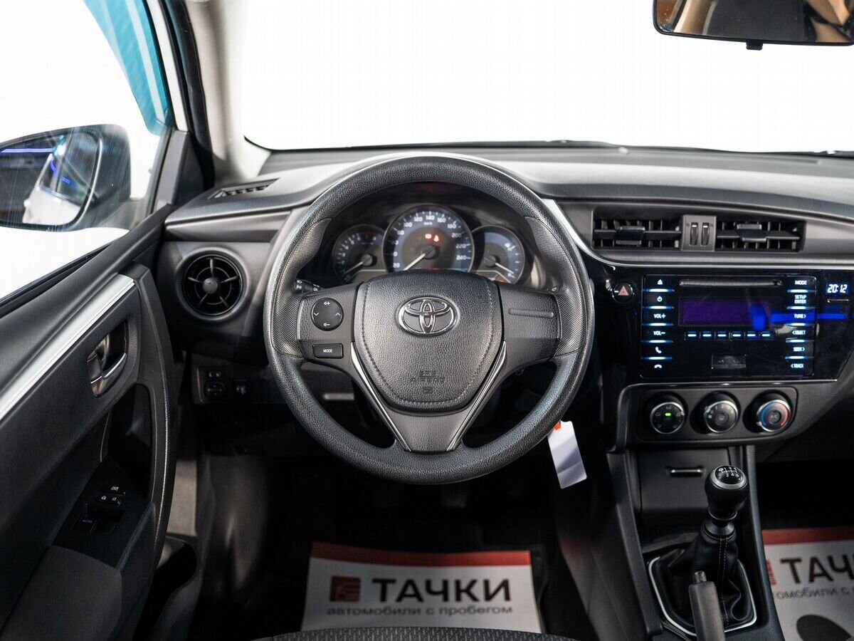 Toyota Corolla 2018 - фото автомобиля