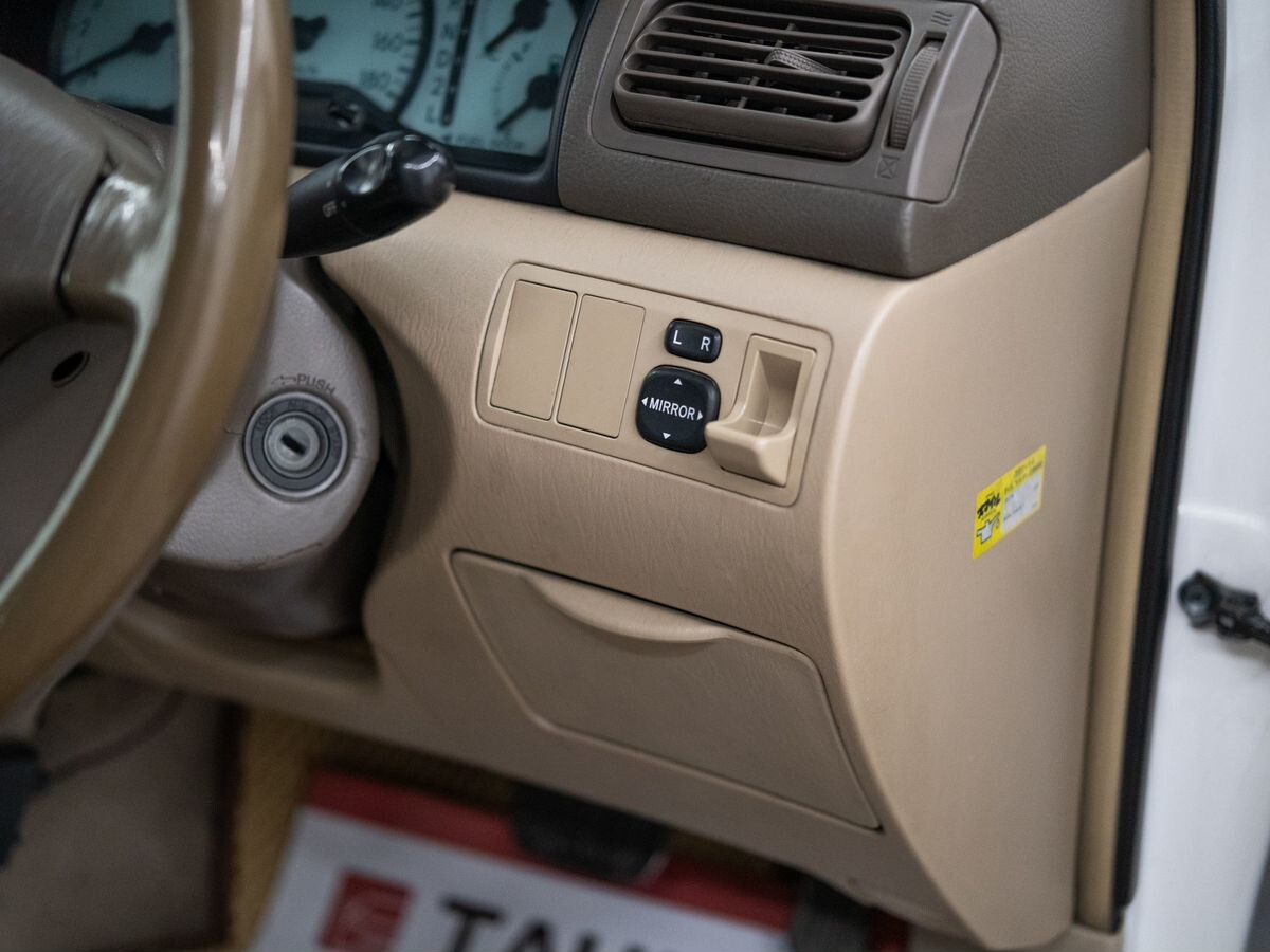 Toyota Corolla 2001 - фото автомобиля