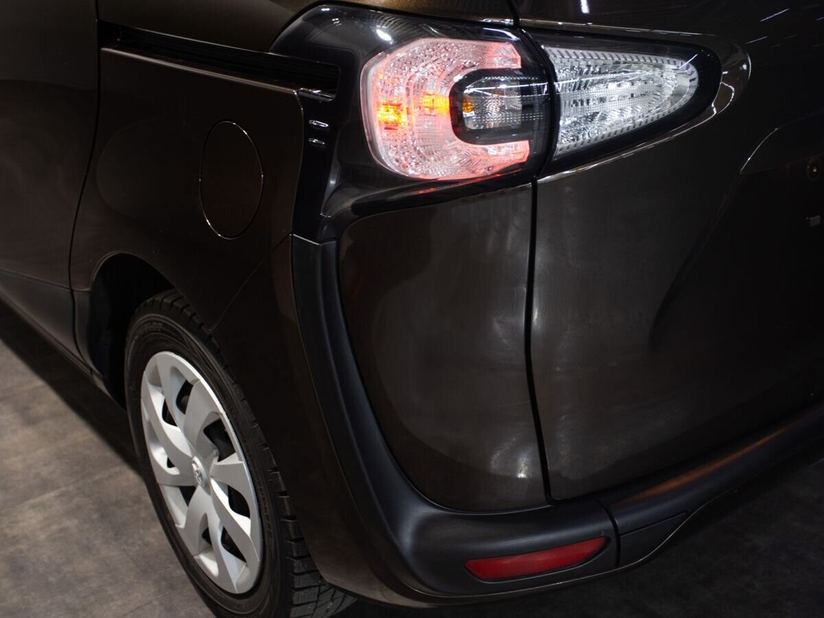 Toyota Sienta 2017 - фото автомобиля