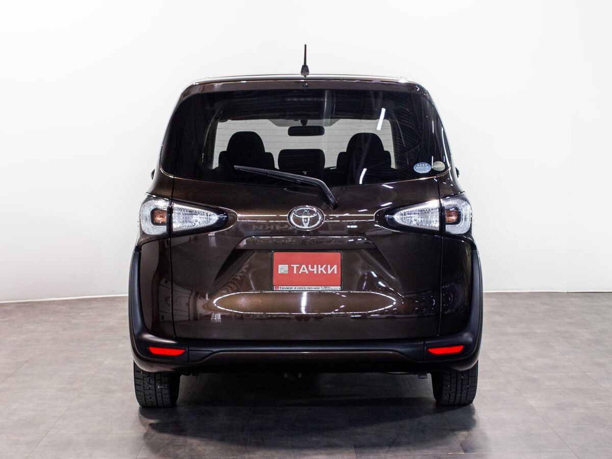 Toyota Sienta 2017 - фото автомобиля