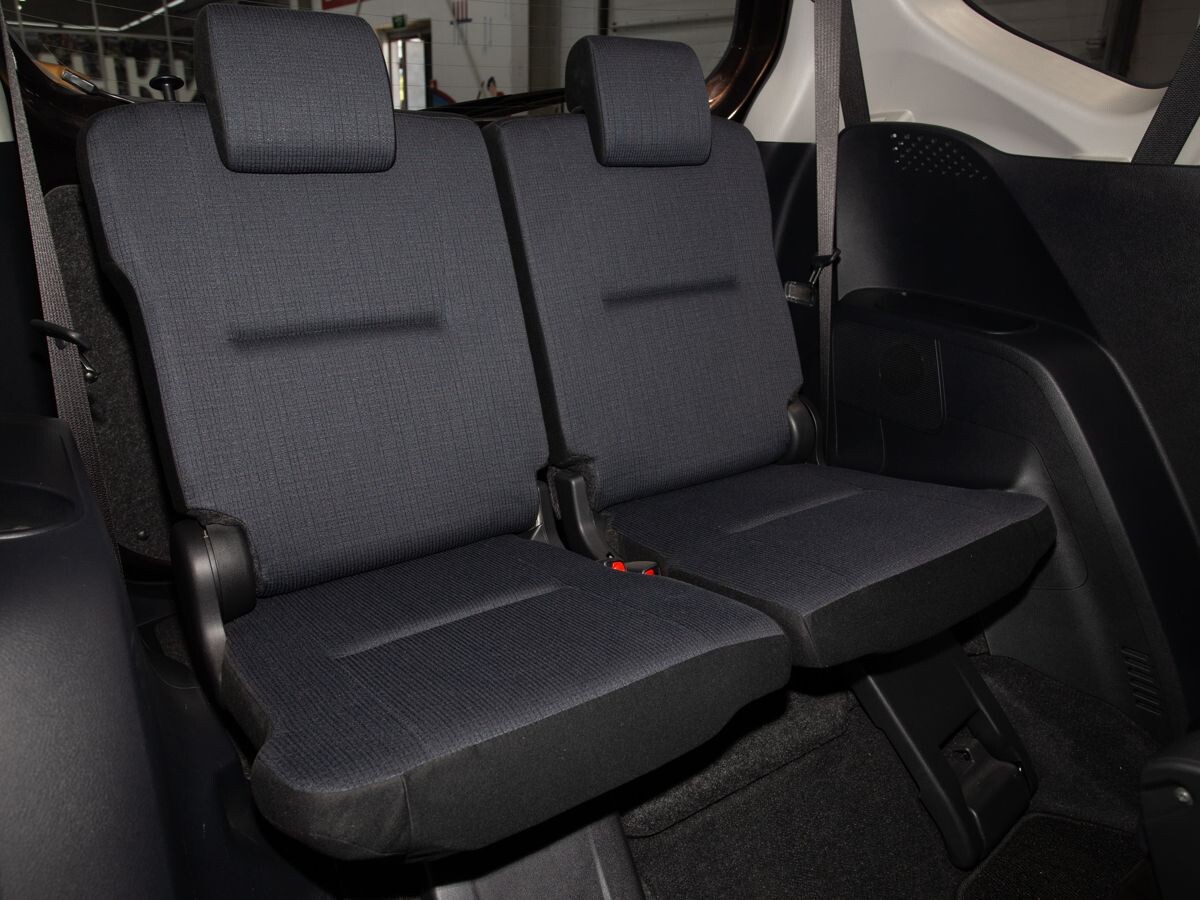 Toyota Sienta 2017 - фото автомобиля