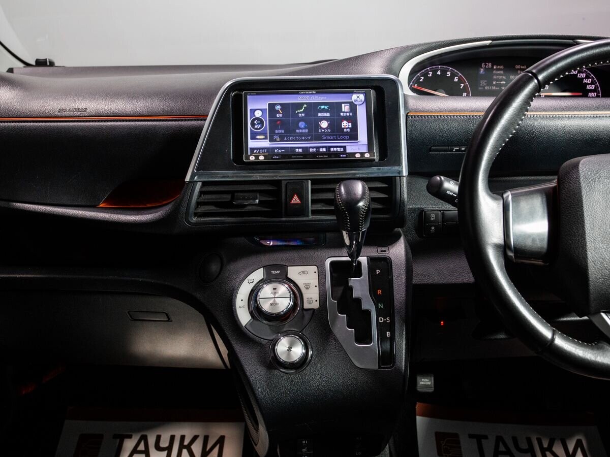 Toyota Sienta 2017 - фото автомобиля