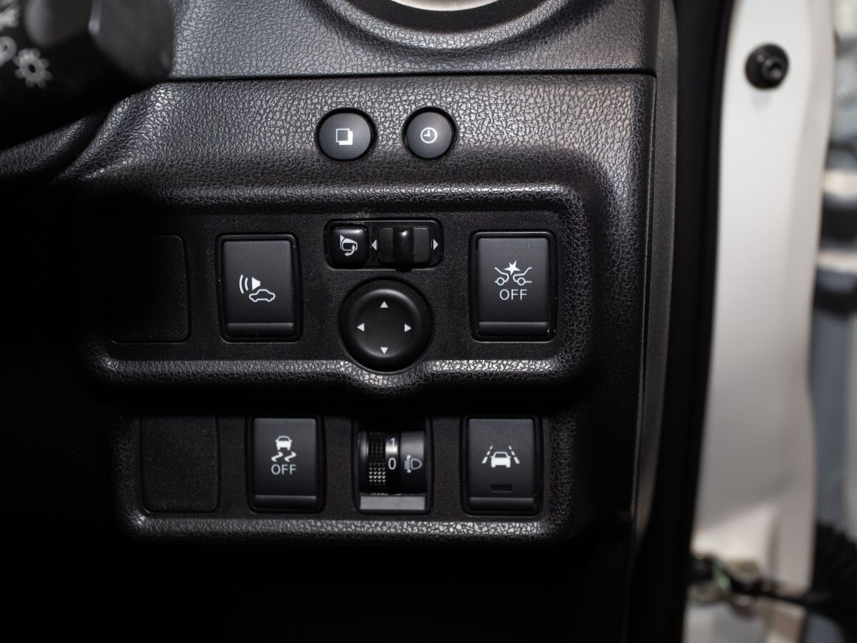 Nissan Note 2019 - фото автомобиля