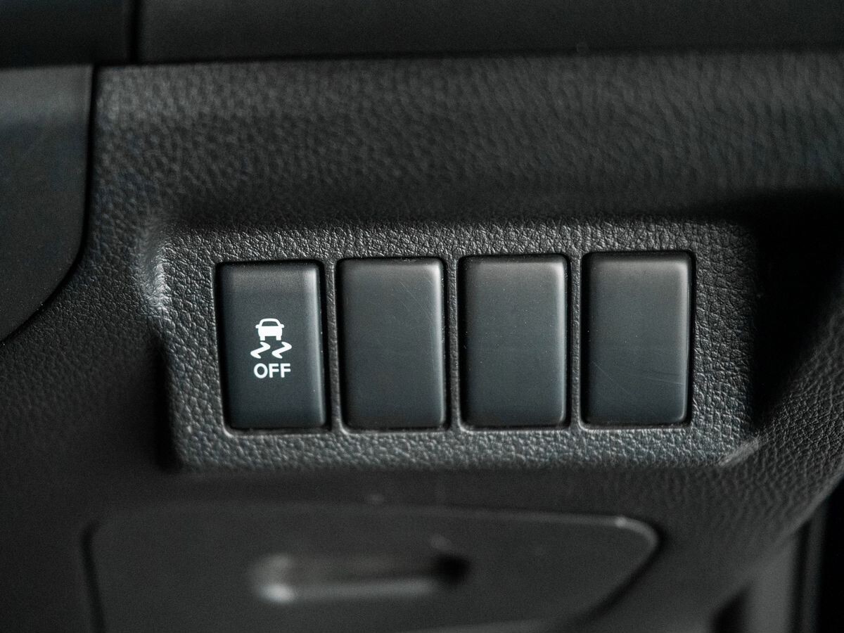 Nissan X-Trail 2011 - фото автомобиля