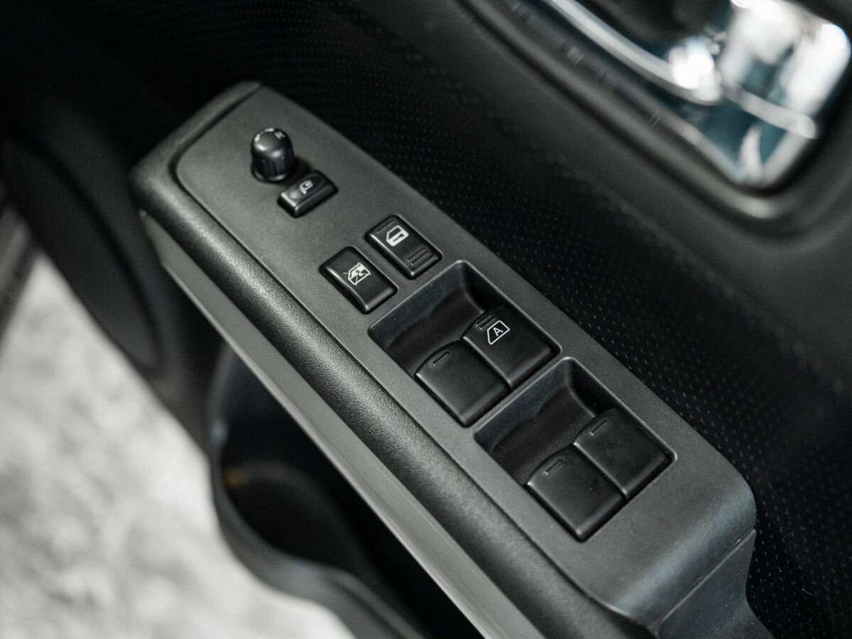 Nissan X-Trail 2011 - фото автомобиля